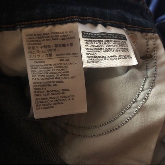 Levi’s mid rise skinny dark wash jeans size 12 - Picture 7 of 7